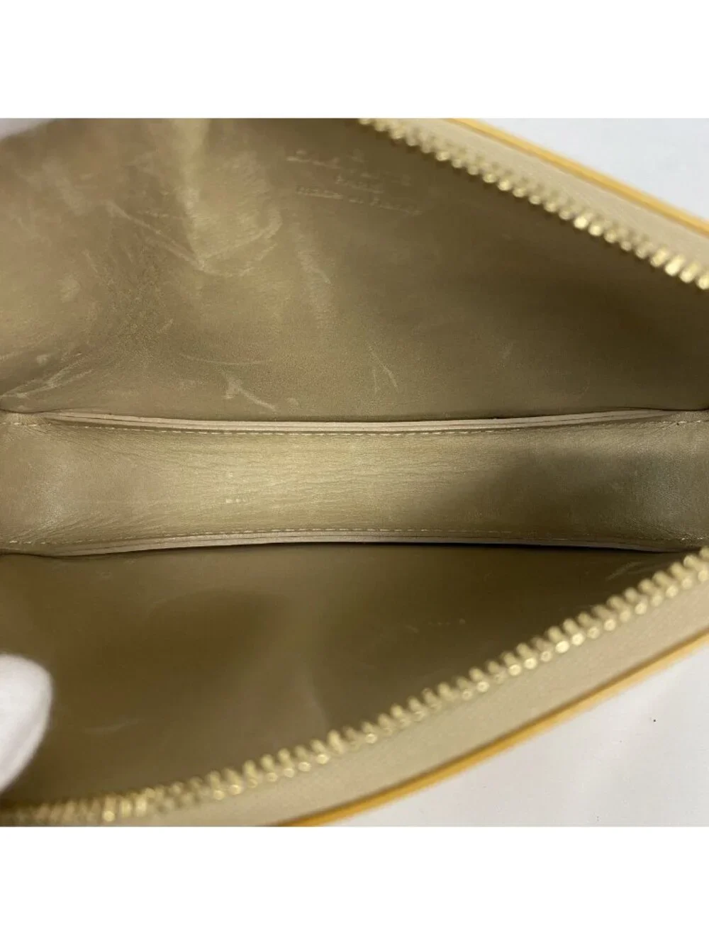 Louis Vuitton Pouch Vernis Lexington Beige